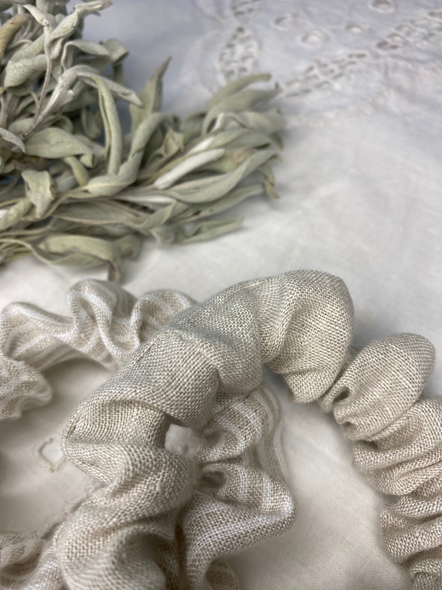 LINEN SCRUNCHIES - PACK OF TWO