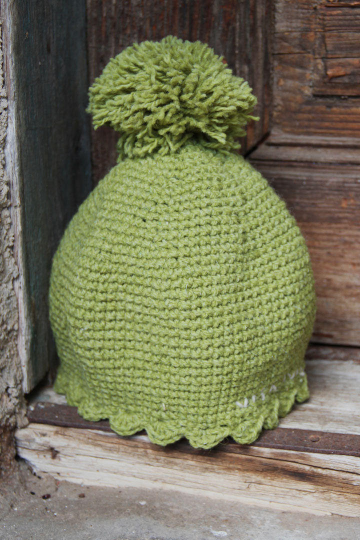 HAND KNITTED HAT - GREEN