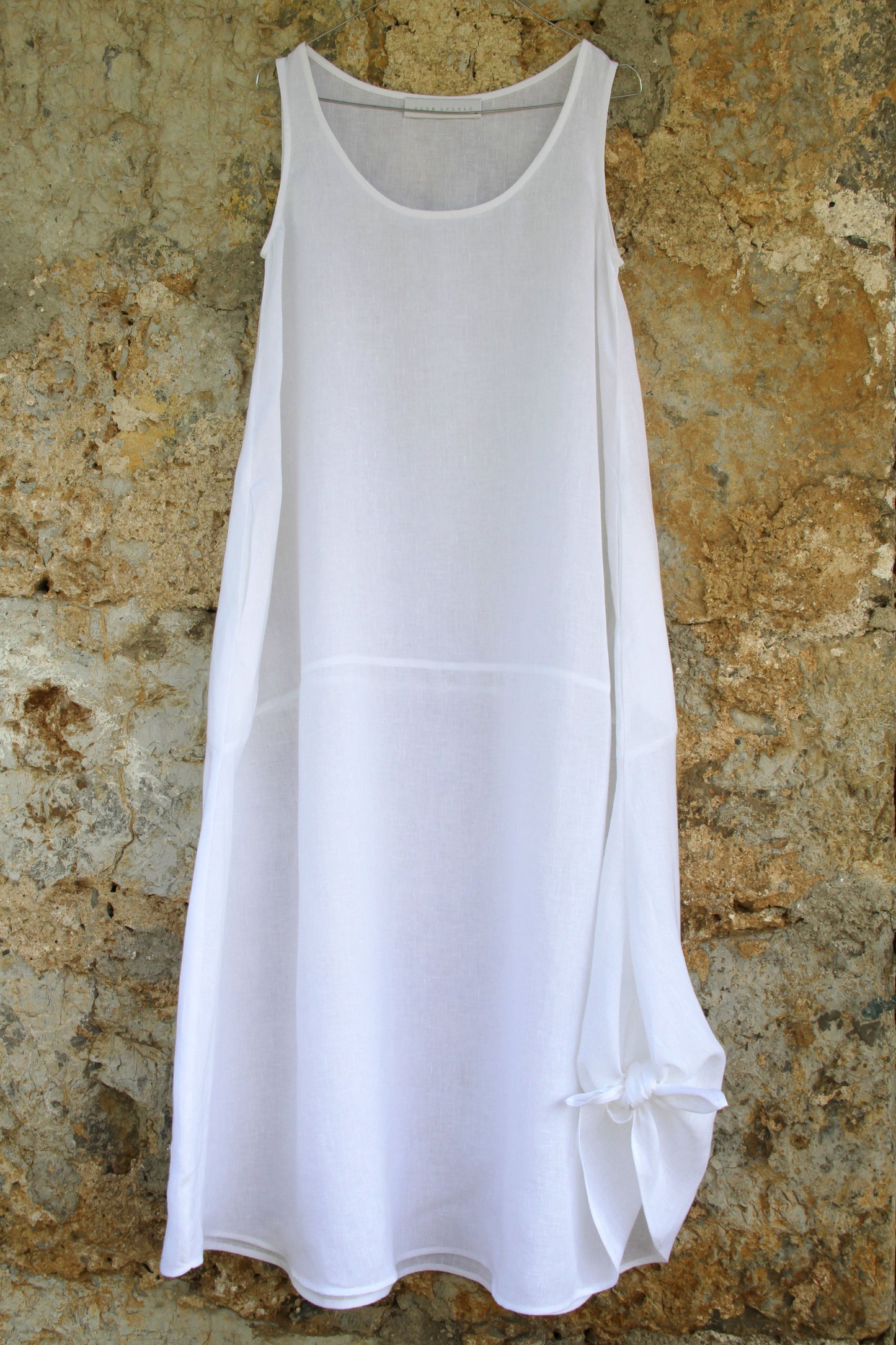 LINEN DRESS - WHITE ((available in size: 40, 42, 44)