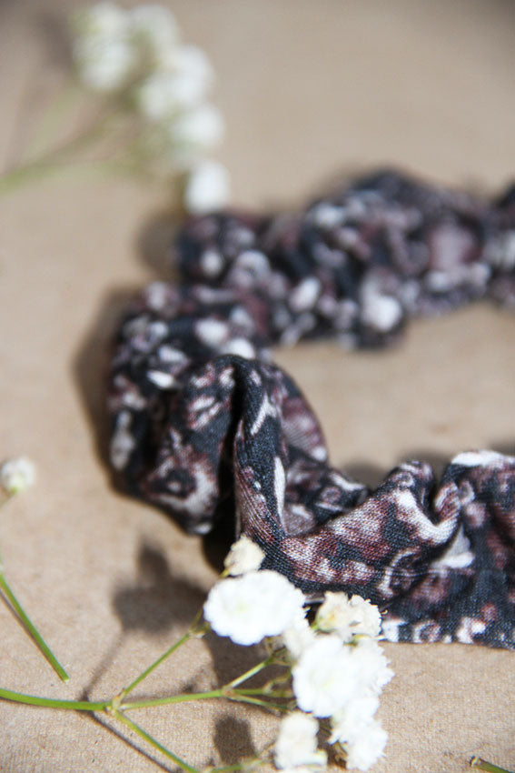 FLORAL SCRUNCHIE