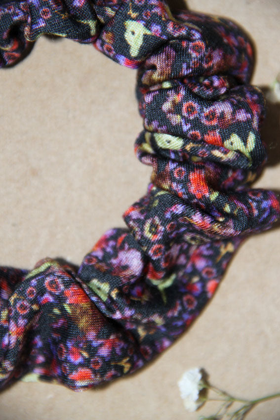 FLORAL SCRUNCHIE