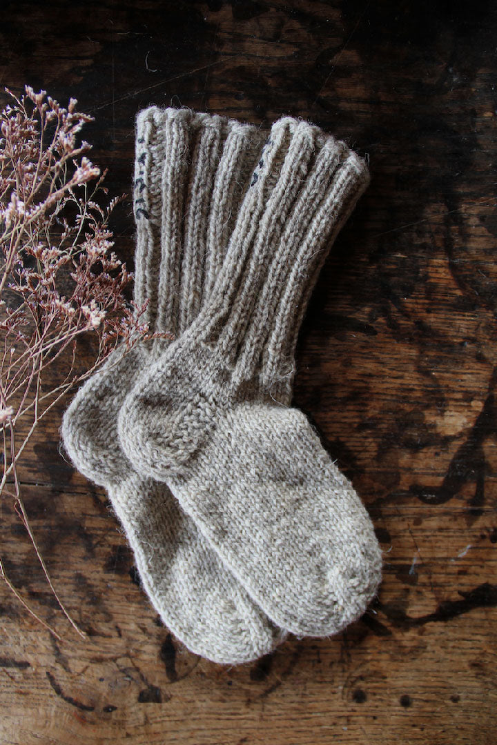 HAND KNITTED SOCKS - GREY