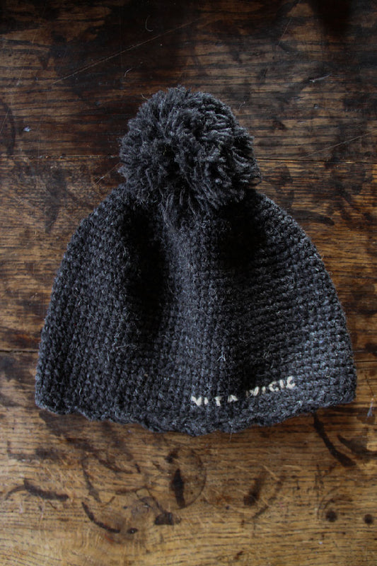 HAND KNITTED HAT - BLACK