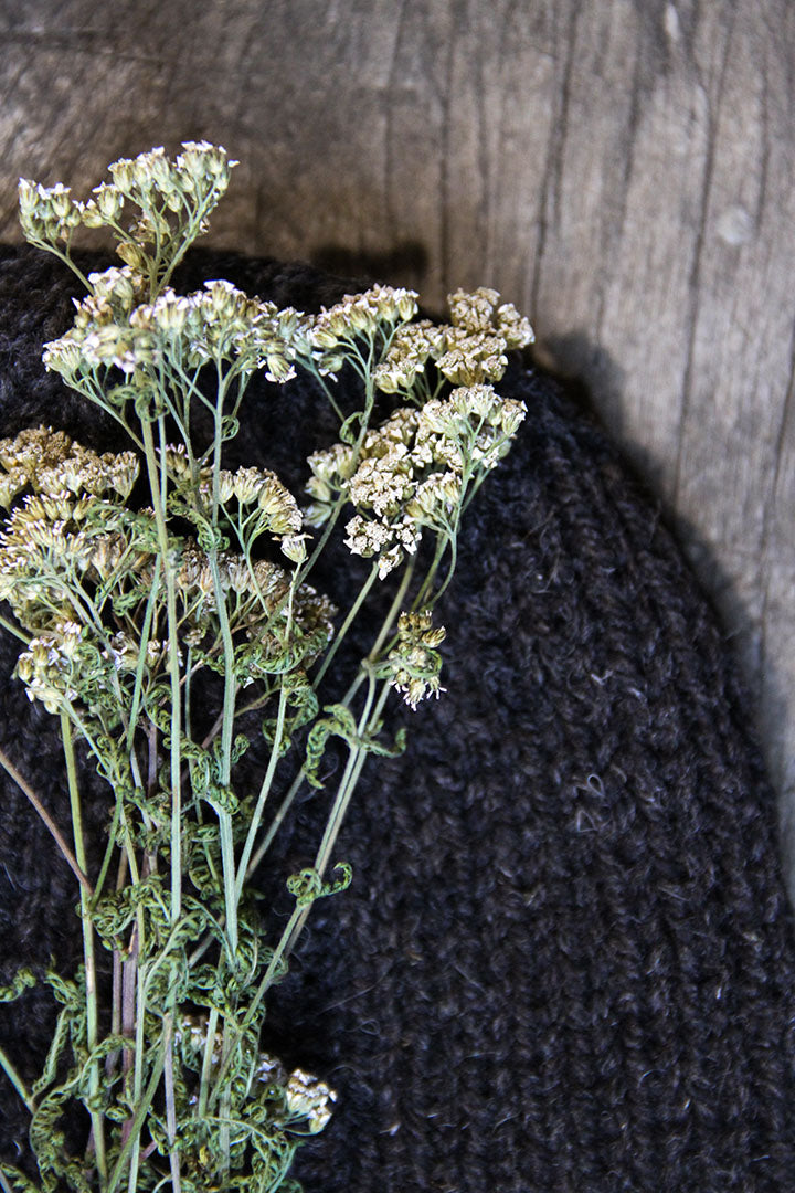 HAND KNITED HAT - BLACK