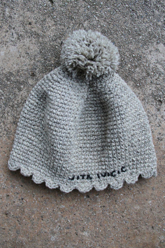 HAND KNITTED HAT - GREY