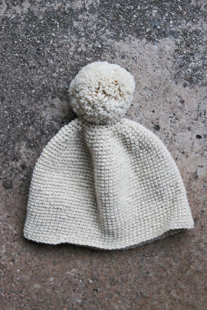 HAND KNITTED HAT - NATURAL