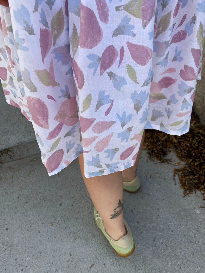PEONIES AND BLUEBELLS STRAP DRESS (available in size: 34)