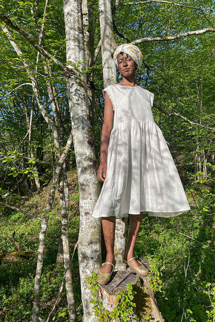 LINEN DRESS (available in size: 36/38)