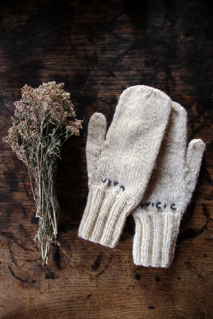 HAND KNITTED MITTENS - NATURAL