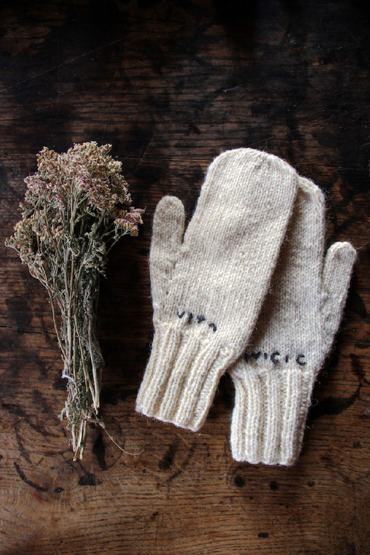 HAND KNITTED MITTENS - NATURAL